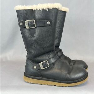 UGG Kensington Black Boots with Buckles Girls size 4 Excellent condition